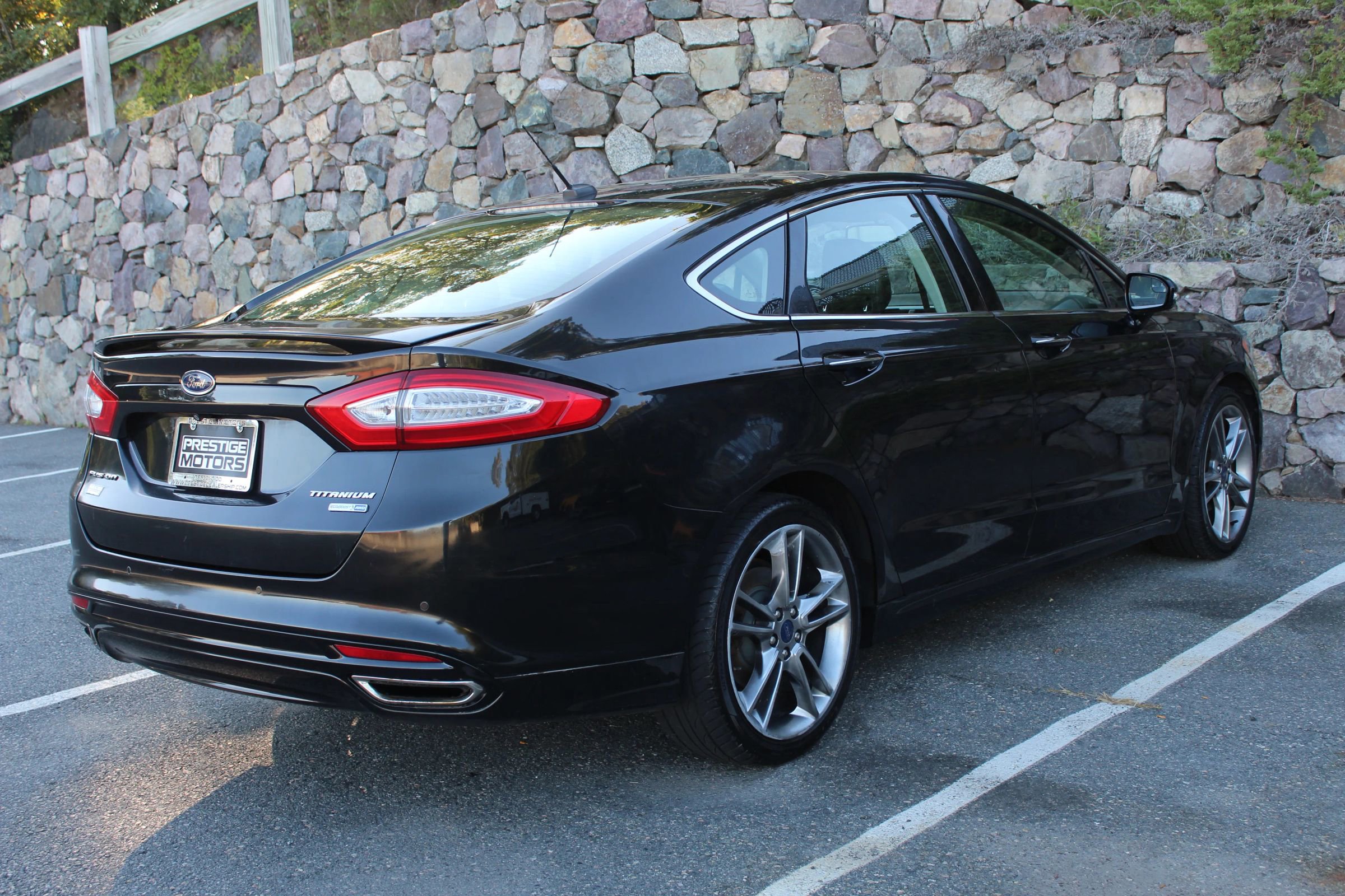 Used 2014 Ford Fusion Titanium image 9