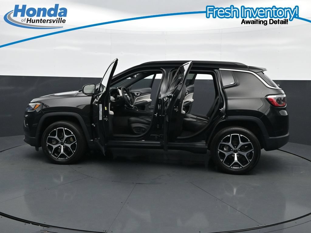 Used 2025 Jeep Compass Limited AWD/4WD image 41