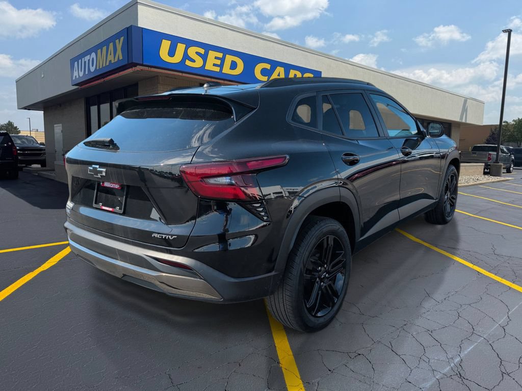 Used 2024 Chevrolet Trax ACTIV w/ Sunroof Package FWD image 5