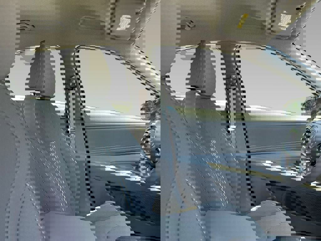 New 2025 Hyundai Elantra Sport image 6