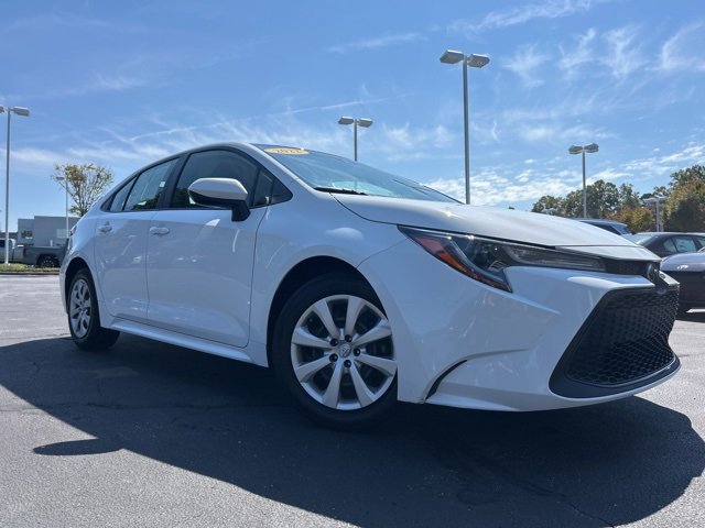 Used 2022 Toyota Corolla LE image 3