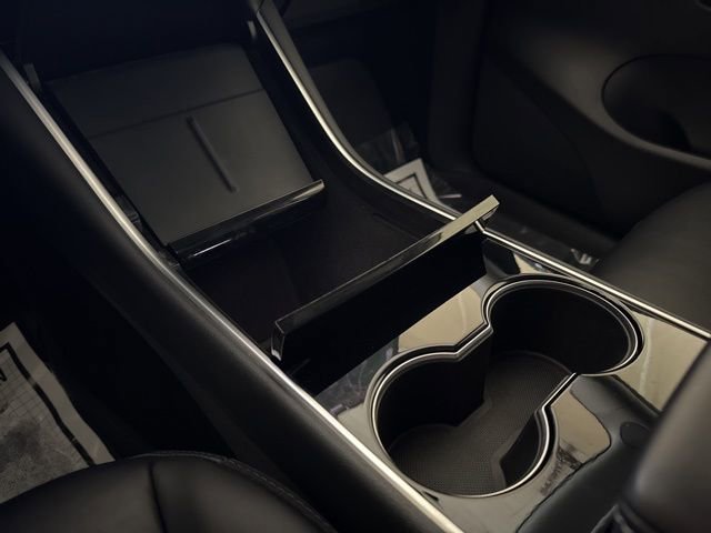 Used 2021 Tesla Model Y Long Range image 25