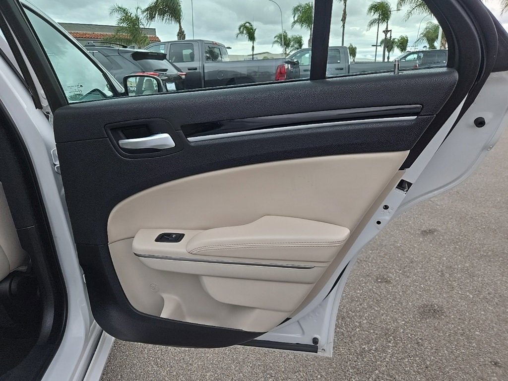 Certified 2023 Chrysler 300 Touring image 27