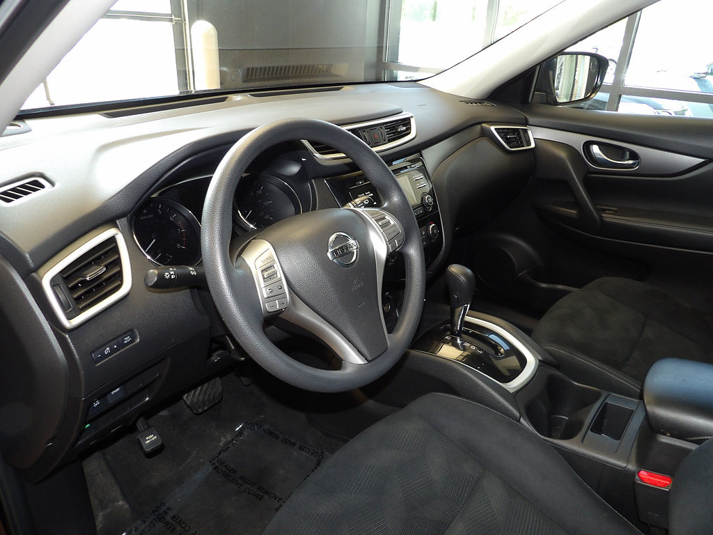 Used 2016 Nissan Rogue S FWD image 24