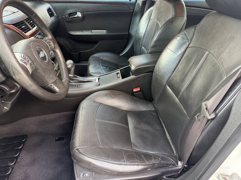 Used 2010 Chevrolet Malibu LTZ FWD image 10