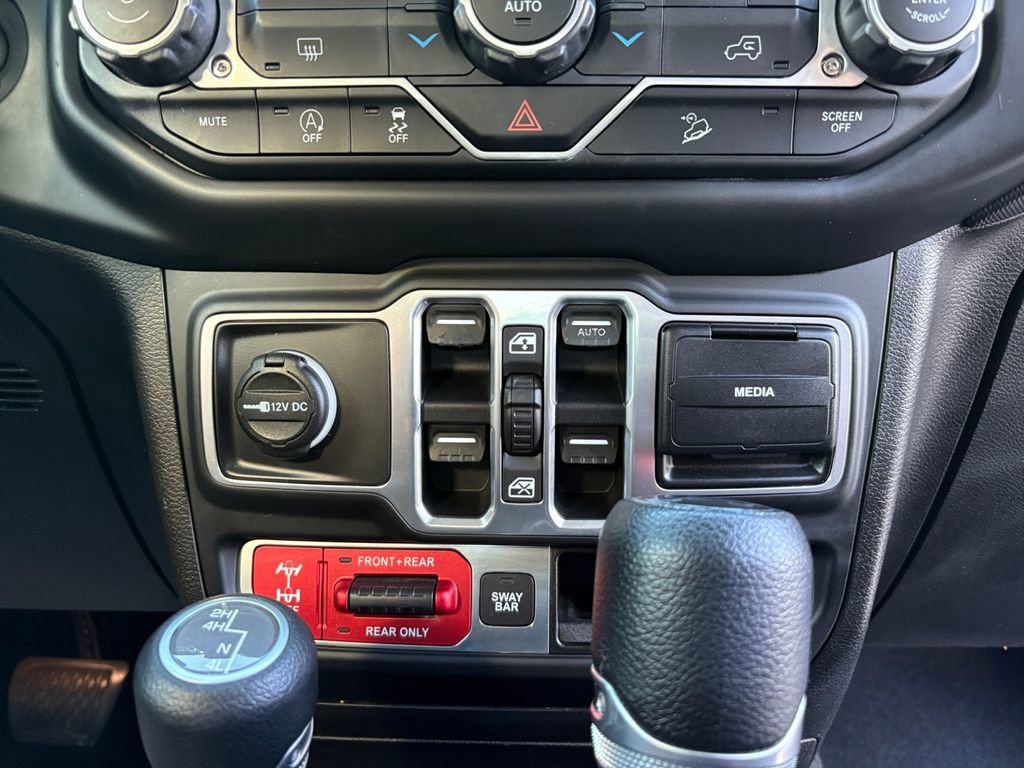 Used 2018 Jeep Wrangler Unlimited Rubicon image 10