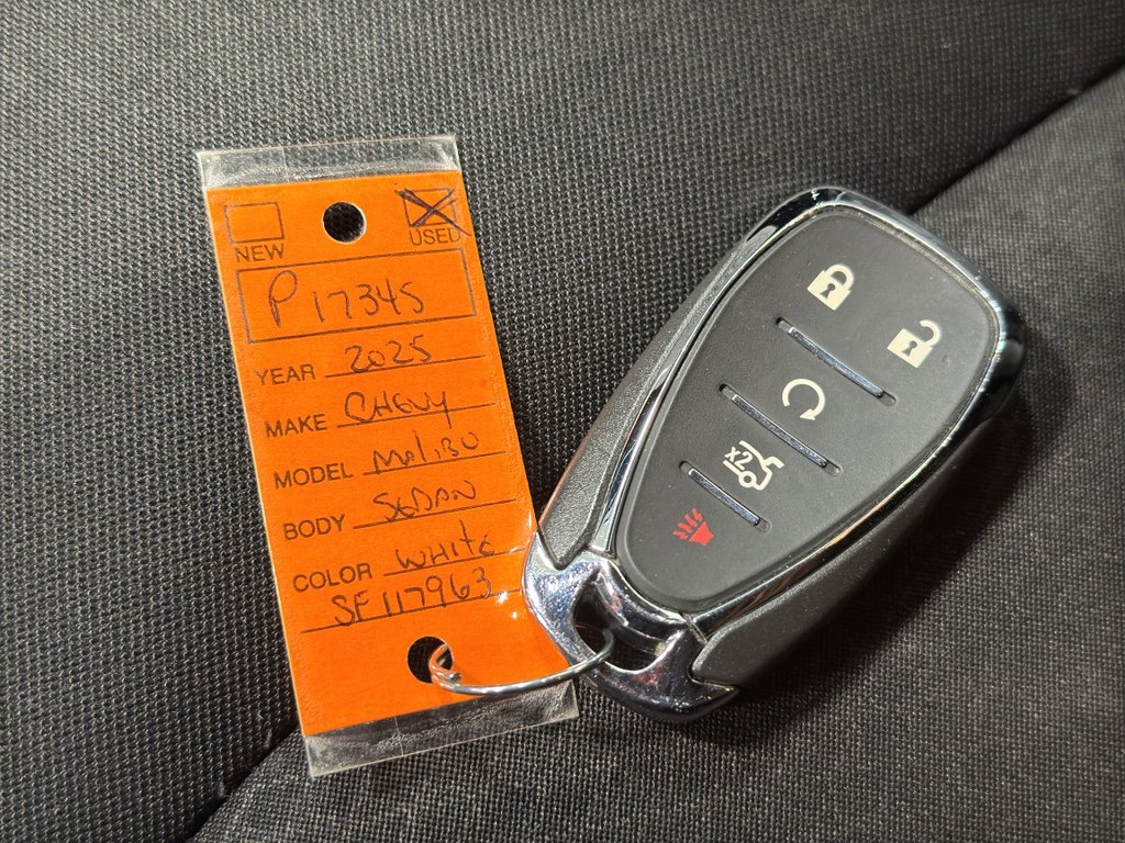 Used 2025 Chevrolet Malibu LT image 35