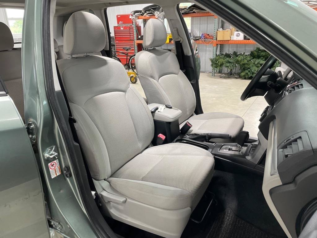 Used 2015 Subaru Forester 2.5i Premium AWD/4WD image 23