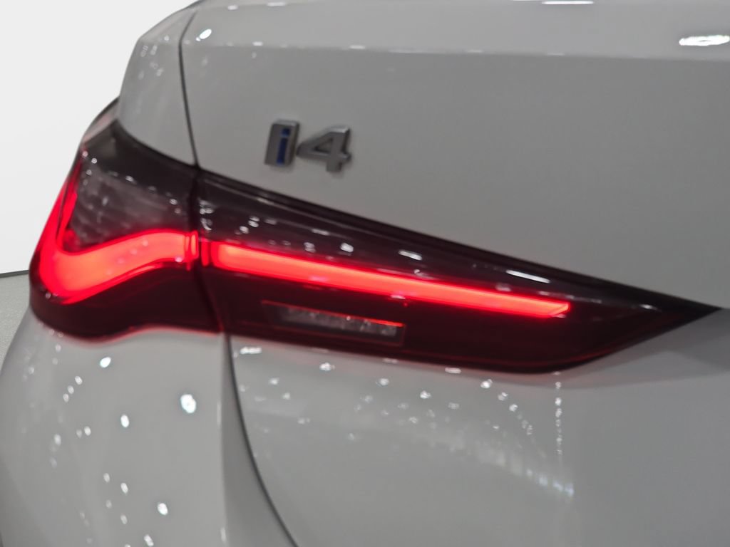 Certified 2024 BMW i4 eDrive35 RWD image 25