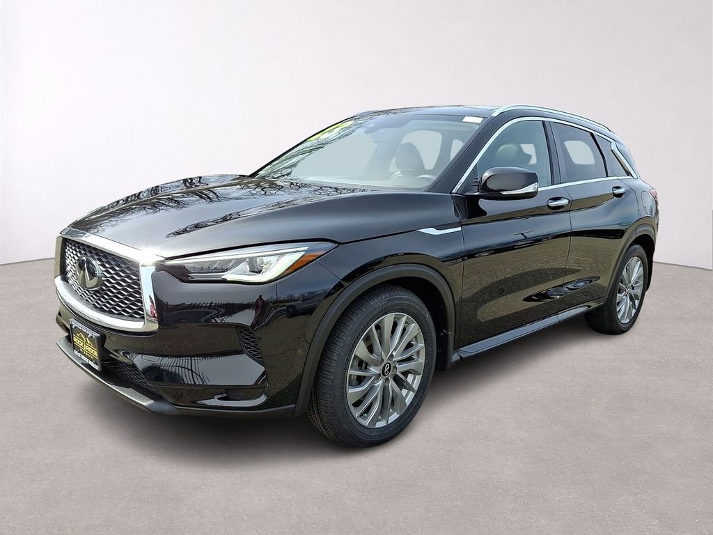 Used 2023 INFINITI QX50 Luxe AWD/4WD image 3