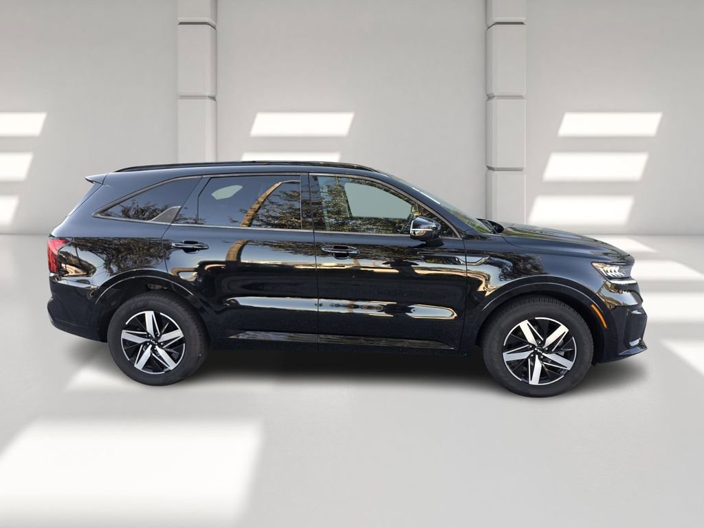 Used 2022 Kia Sorento S image 3