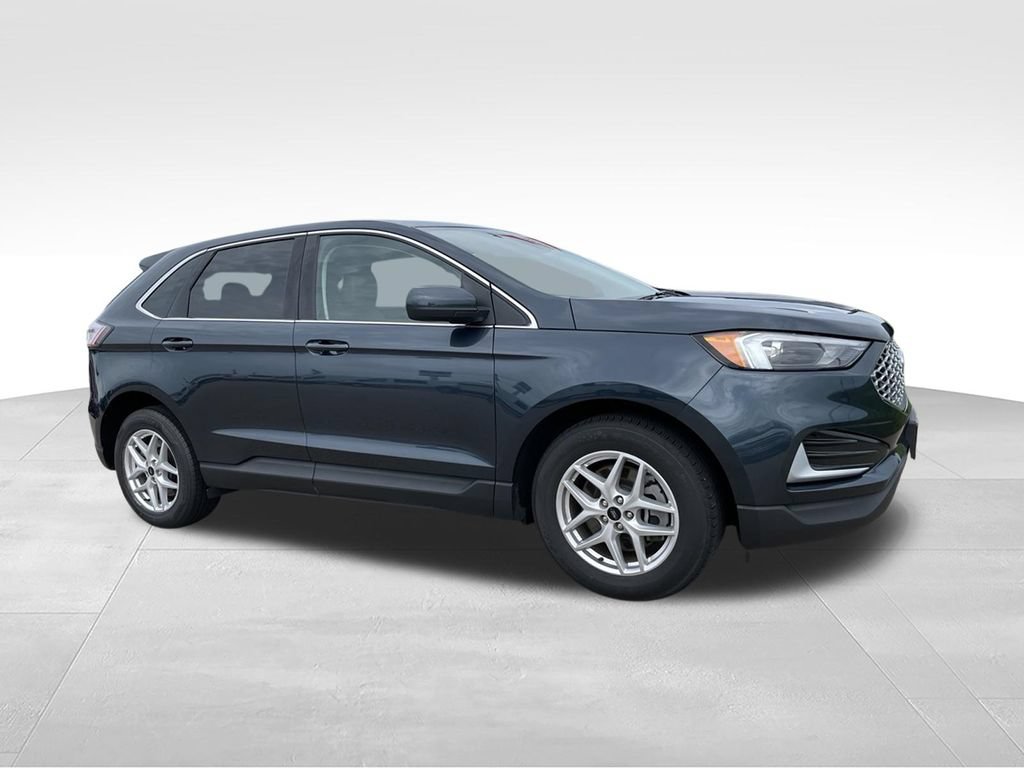 Used 2024 Ford Edge SEL AWD/4WD image 2