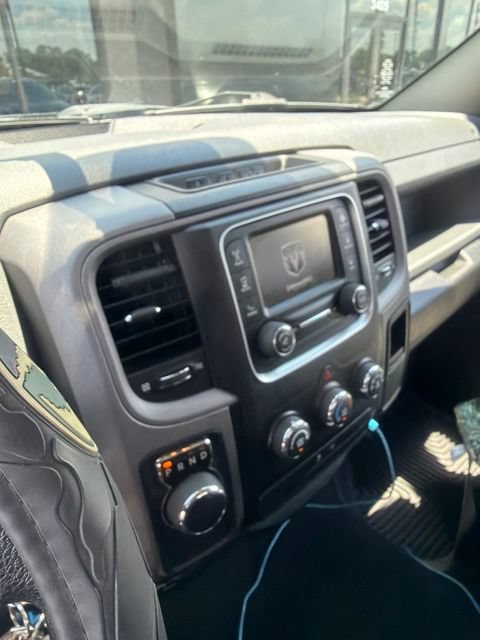 Used 2018 RAM 1500 Express w/ Black Ram 1500 Express Group RWD image 10