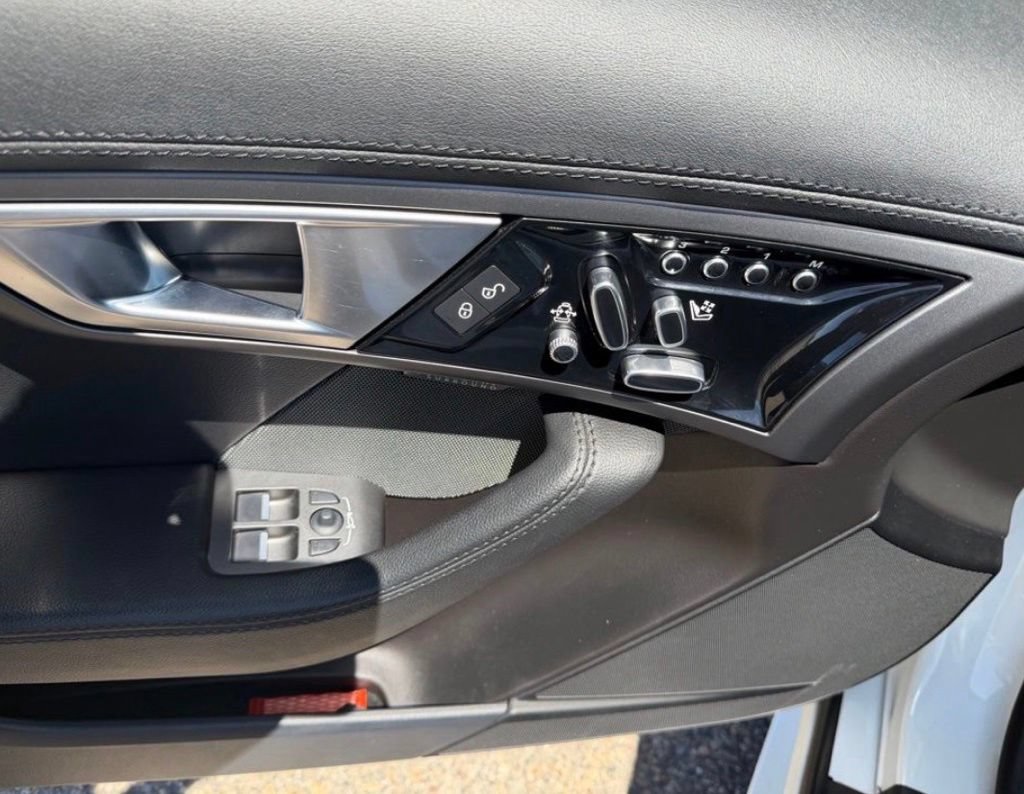 Used 2016 Jaguar F-TYPE S AWD/4WD image 18