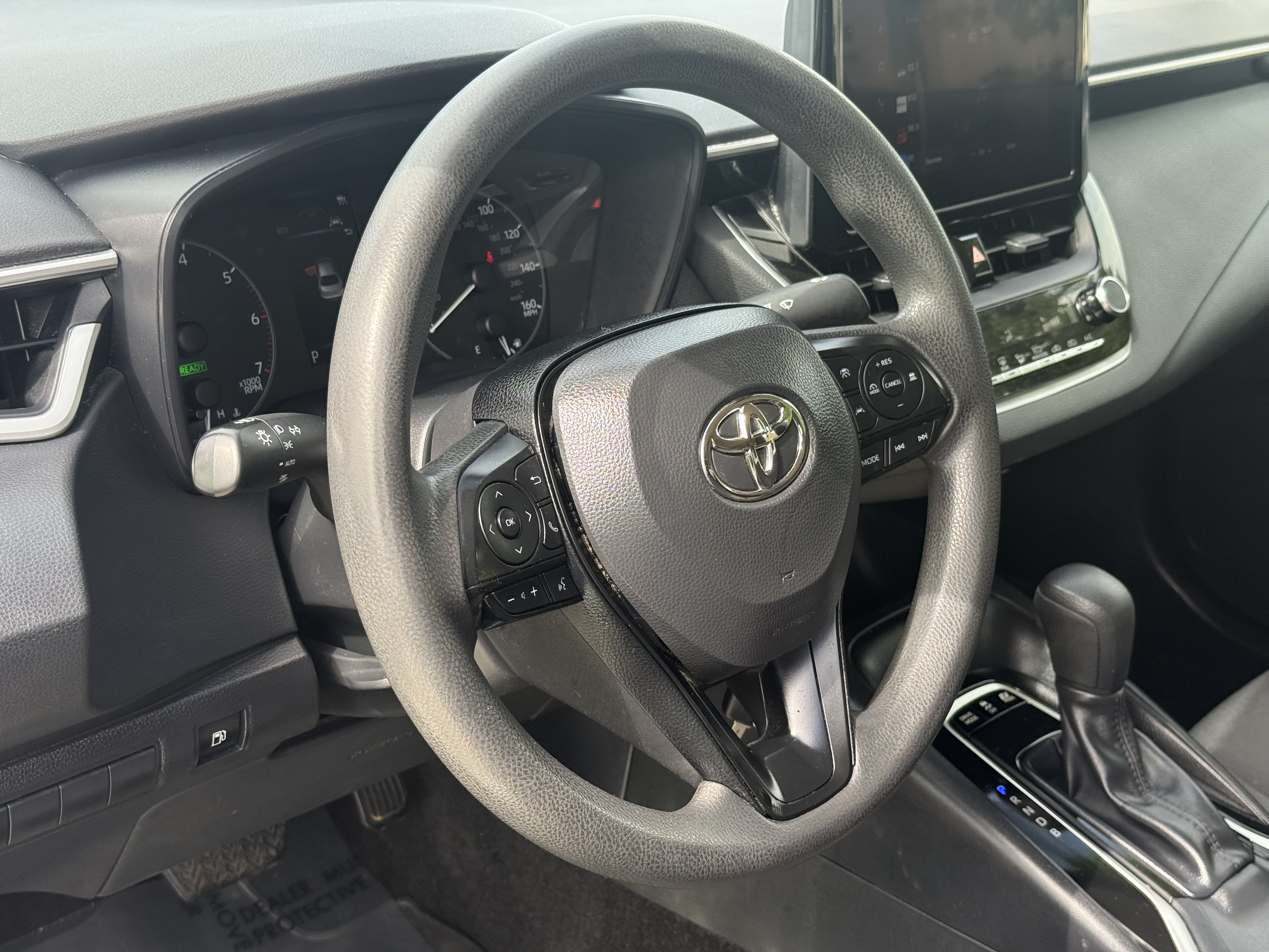 Used 2024 Toyota Corolla LE FWD image 12