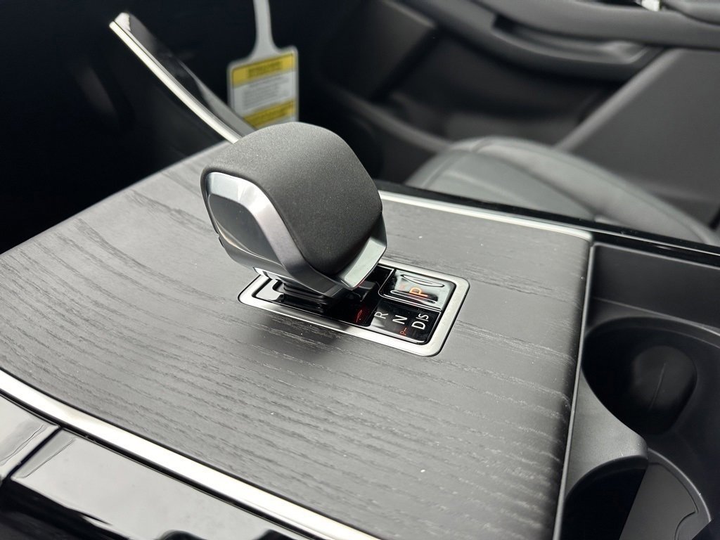 Used 2024 Land Rover Range Rover Evoque S image 25