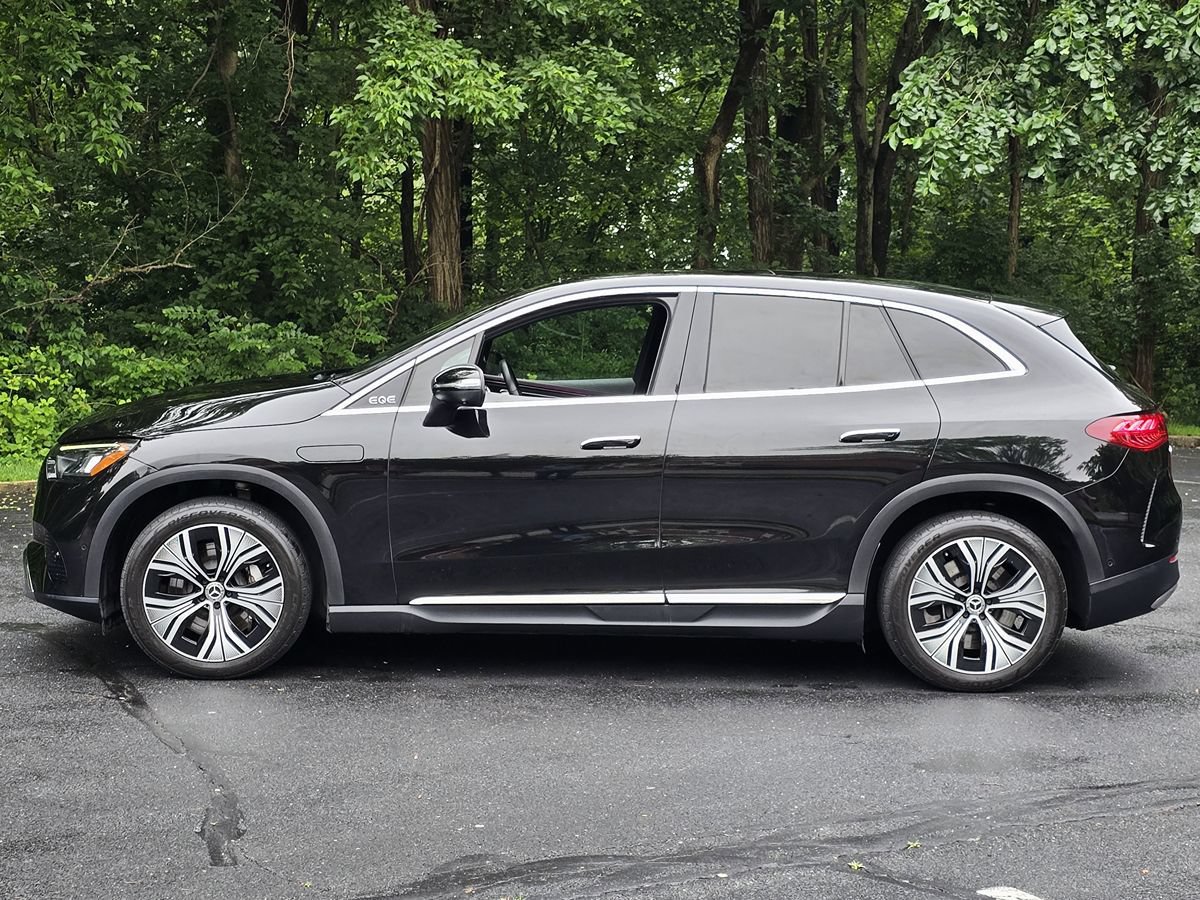 Used 2023 Mercedes-Benz EQE 350+ 4MATIC SUV image 3