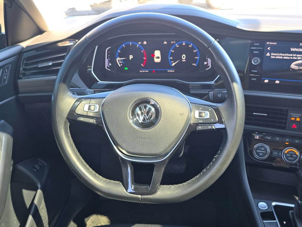 Used 2019 Volkswagen Jetta SEL w/ Cold Weather Package FWD image 18