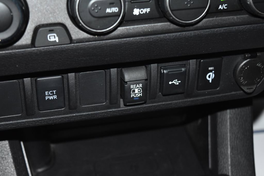 Used 2022 Toyota Tacoma TRD Sport image 13