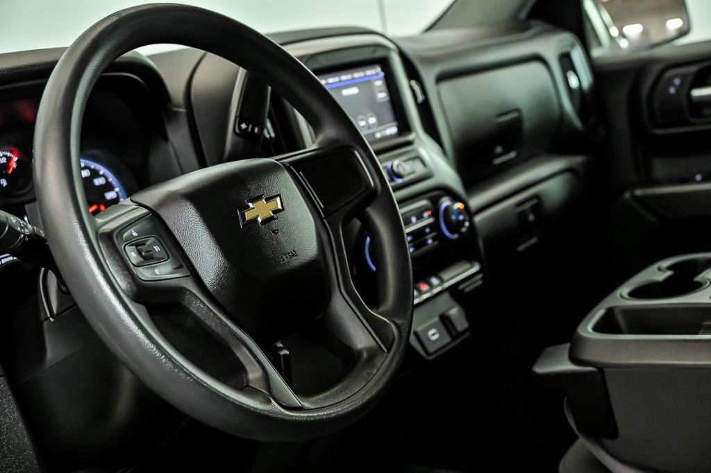 Used 2020 Chevrolet Silverado 1500 Custom w/ Custom Value Package AWD/4WD image 14