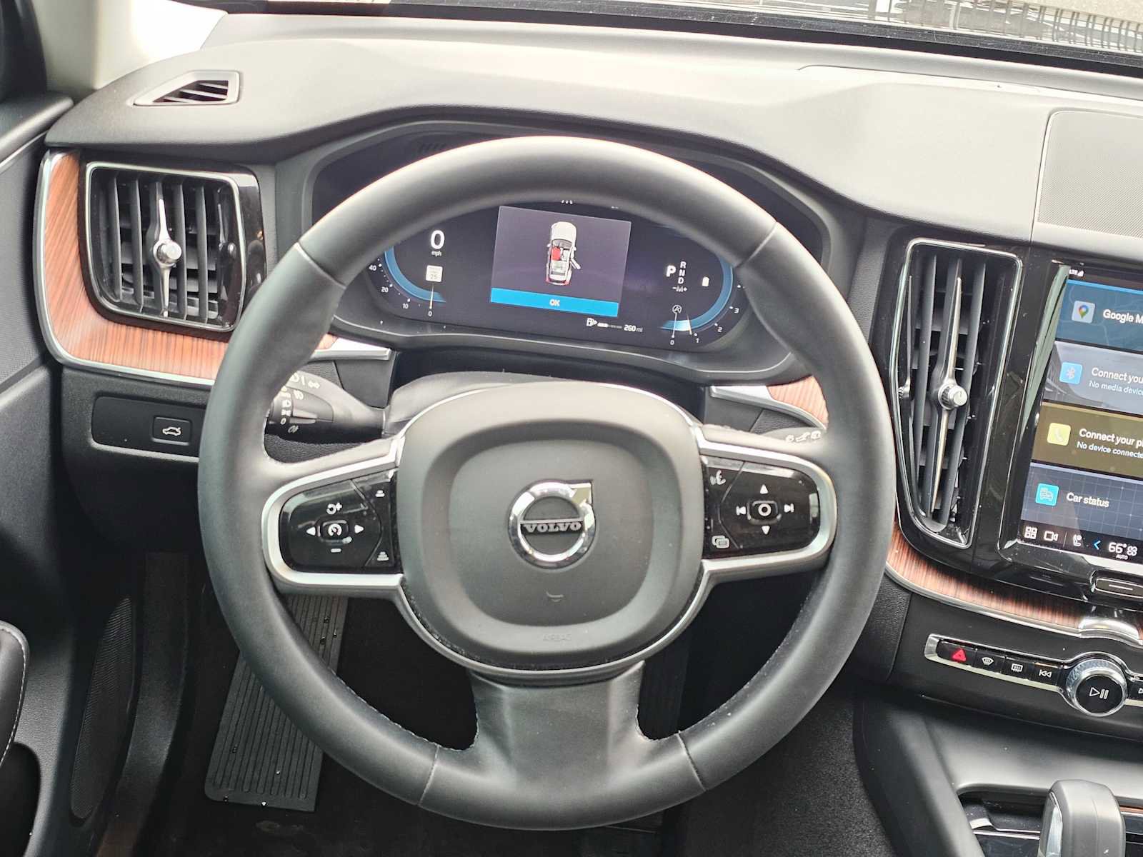 Certified 2023 Volvo XC60 B5 Plus w/ Climate Package image 15