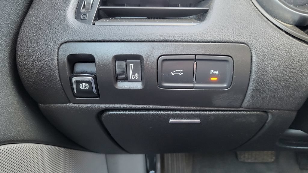 Used 2018 Chevrolet Impala LT w/ LT Leather Package FWD image 33