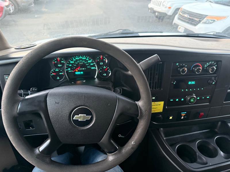 Used 2011 Chevrolet Express 2500 image 37