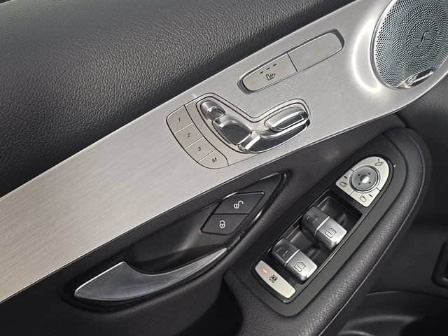 Used 2019 Mercedes-Benz GLC 300 4MATIC image 16