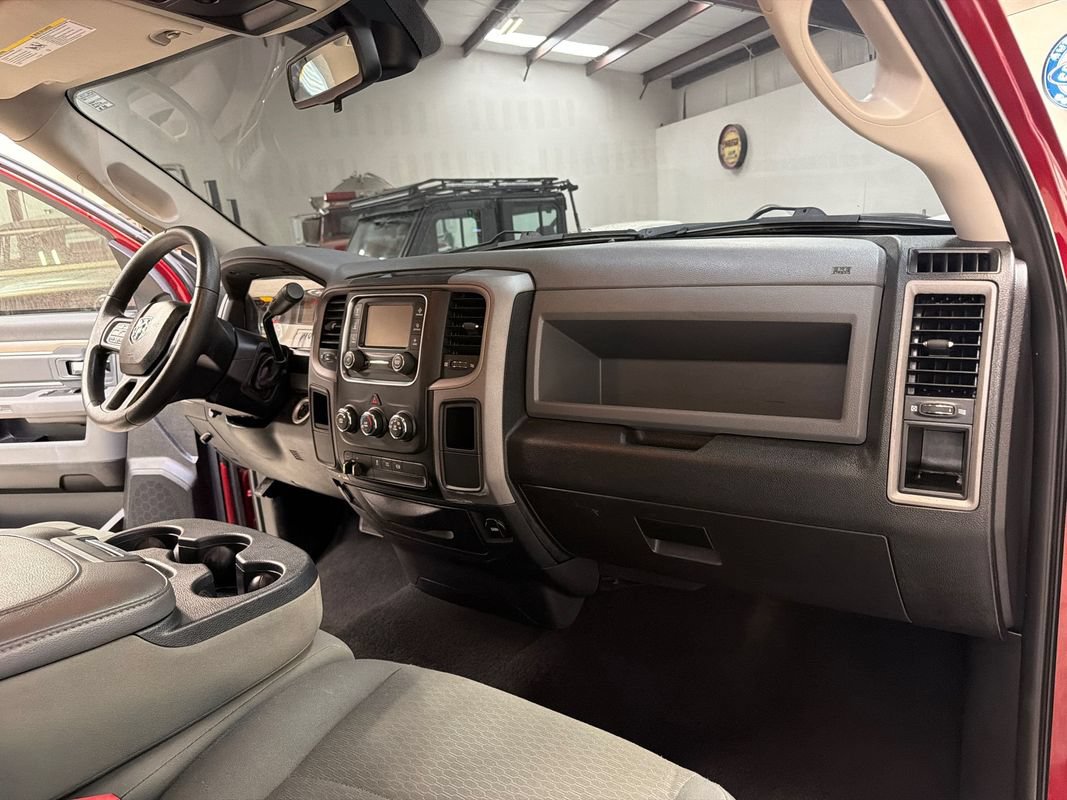 Used 2015 RAM 3500 Tradesman w/ Chrome Appearance Group RWD image 34