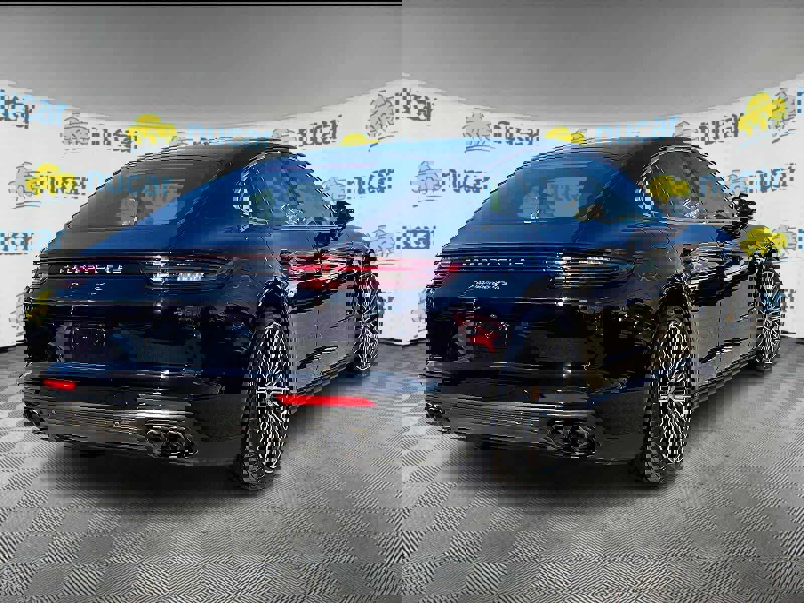 Used 2018 Porsche Panamera 4S image 6