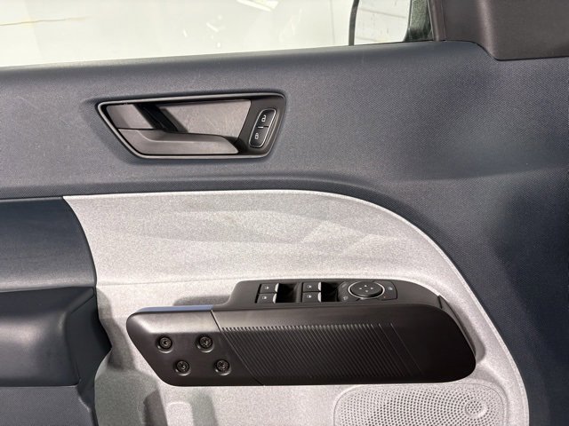 Used 2025 Ford Maverick XLT image 18