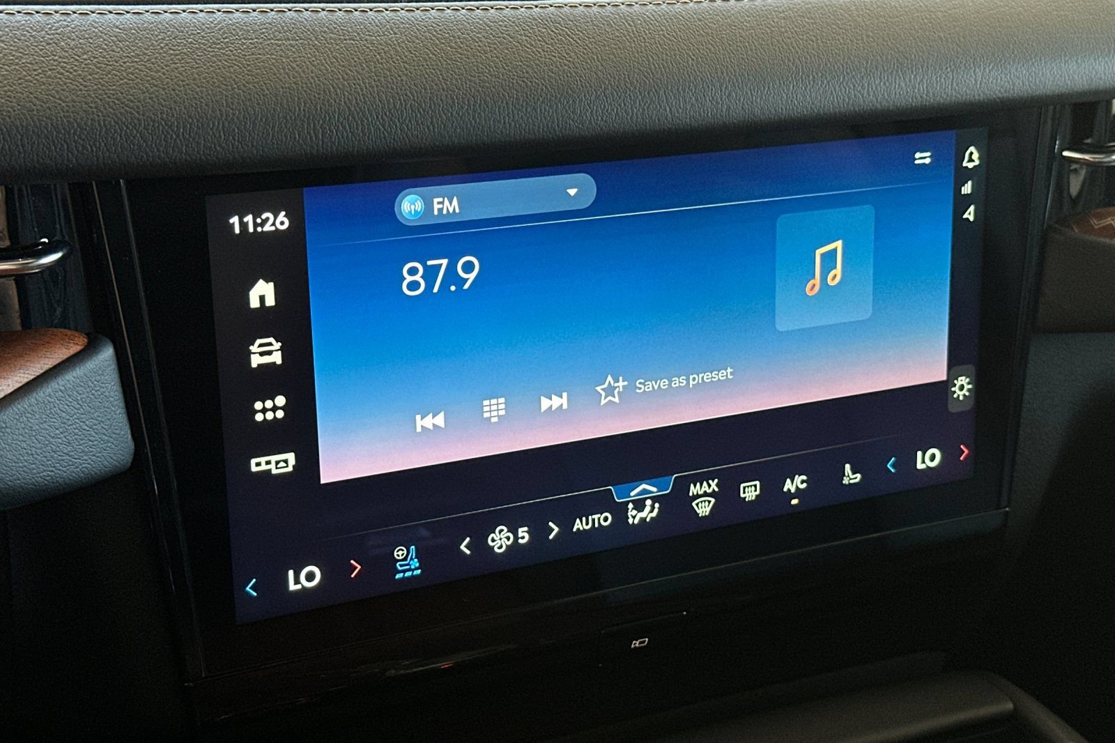 New 2026 Lincoln Navigator L Black Label AWD/4WD image 19