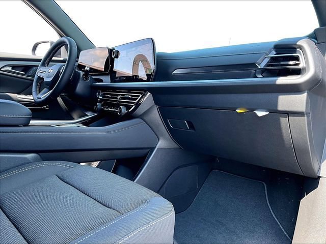 New 2027 Chevrolet Traverse LT w/ Driver Confidence Package AWD/4WD image 9