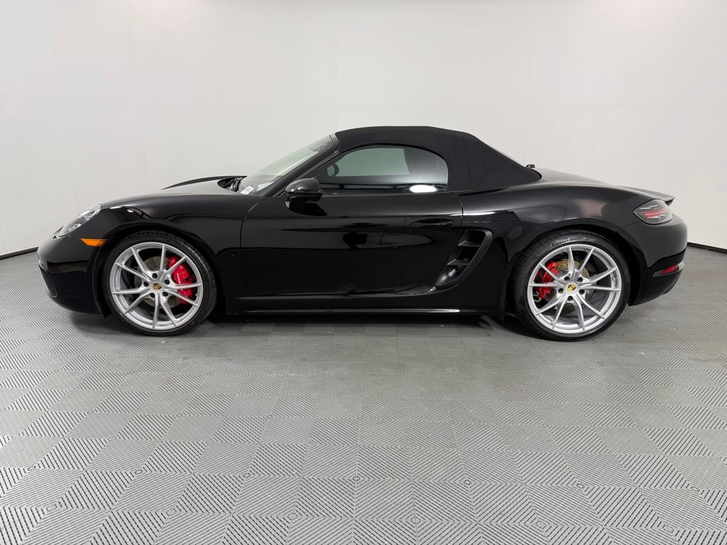 Certified 2025 Porsche 718 Boxster S RWD image 2