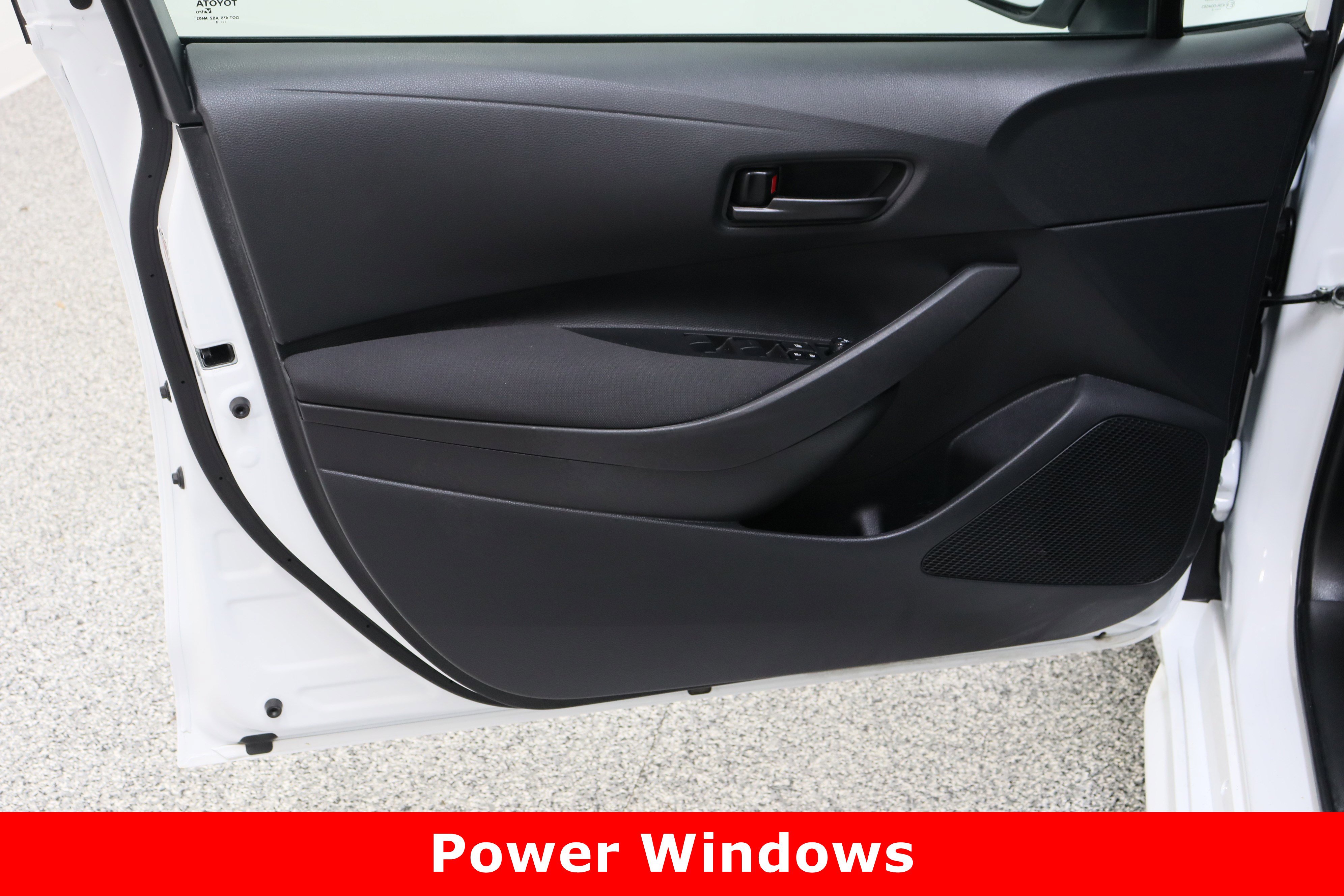 Certified 2025 Toyota Corolla LE image 12