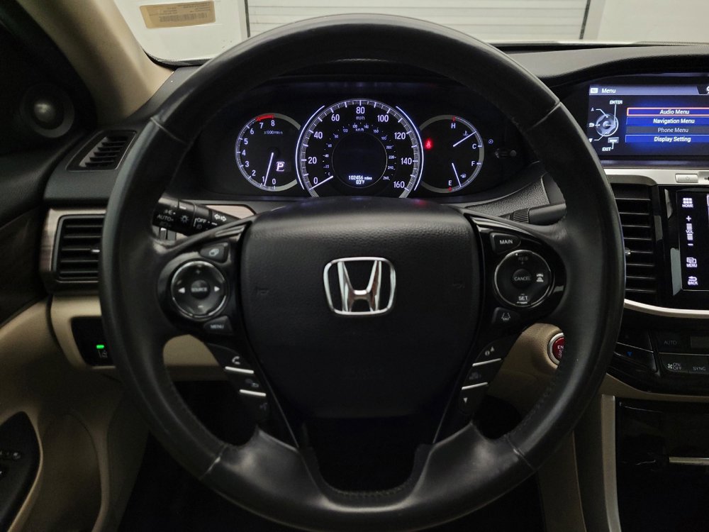 Used 2017 Honda Accord Touring image 22