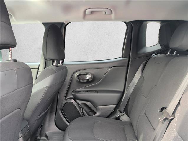 Used 2020 Jeep Renegade Altitude AWD/4WD image 18