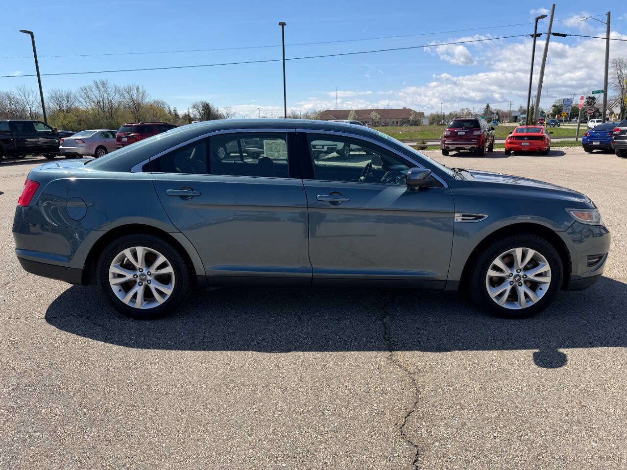 Used 2010 Ford Taurus SEL image 6