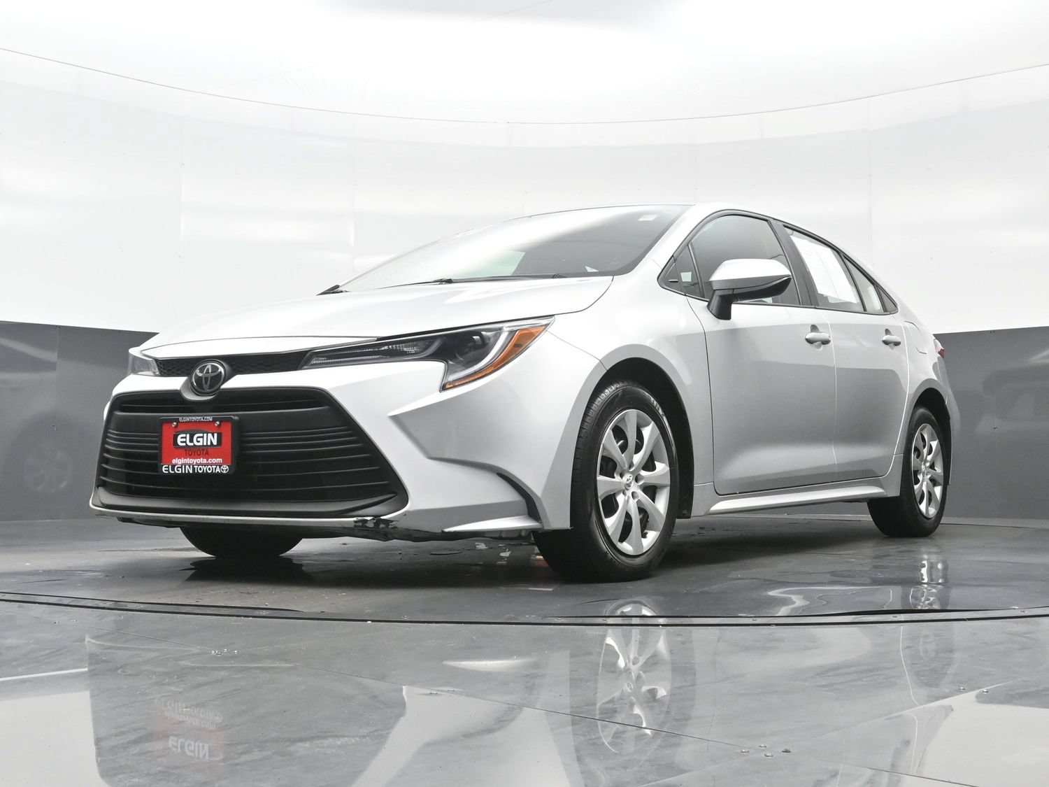 Used 2025 Toyota Corolla LE FWD image 26
