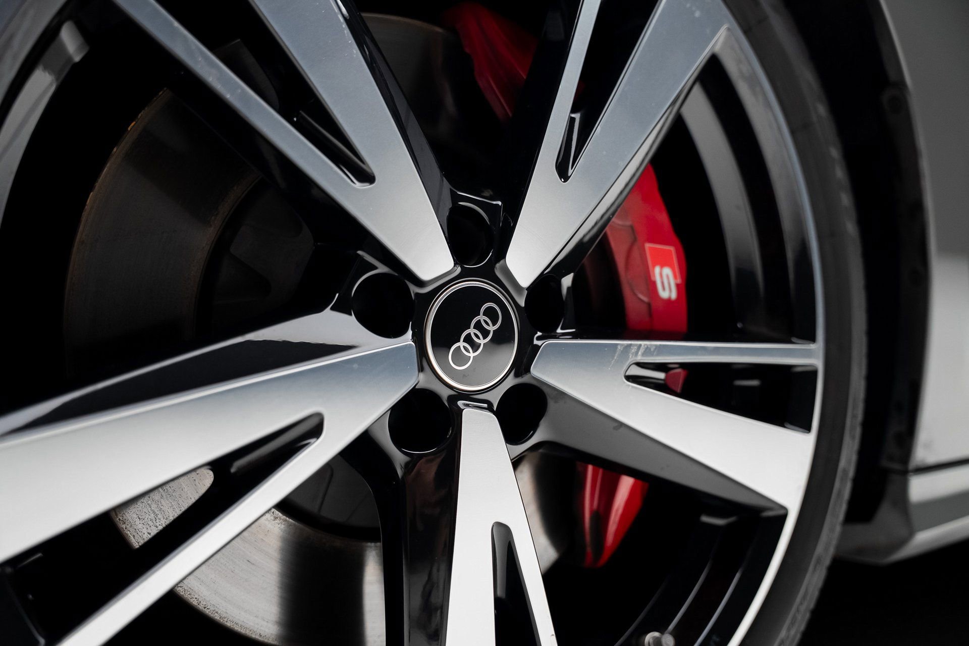 Used 2023 Audi S6 Premium Plus w/ Premium Plus Package image 22