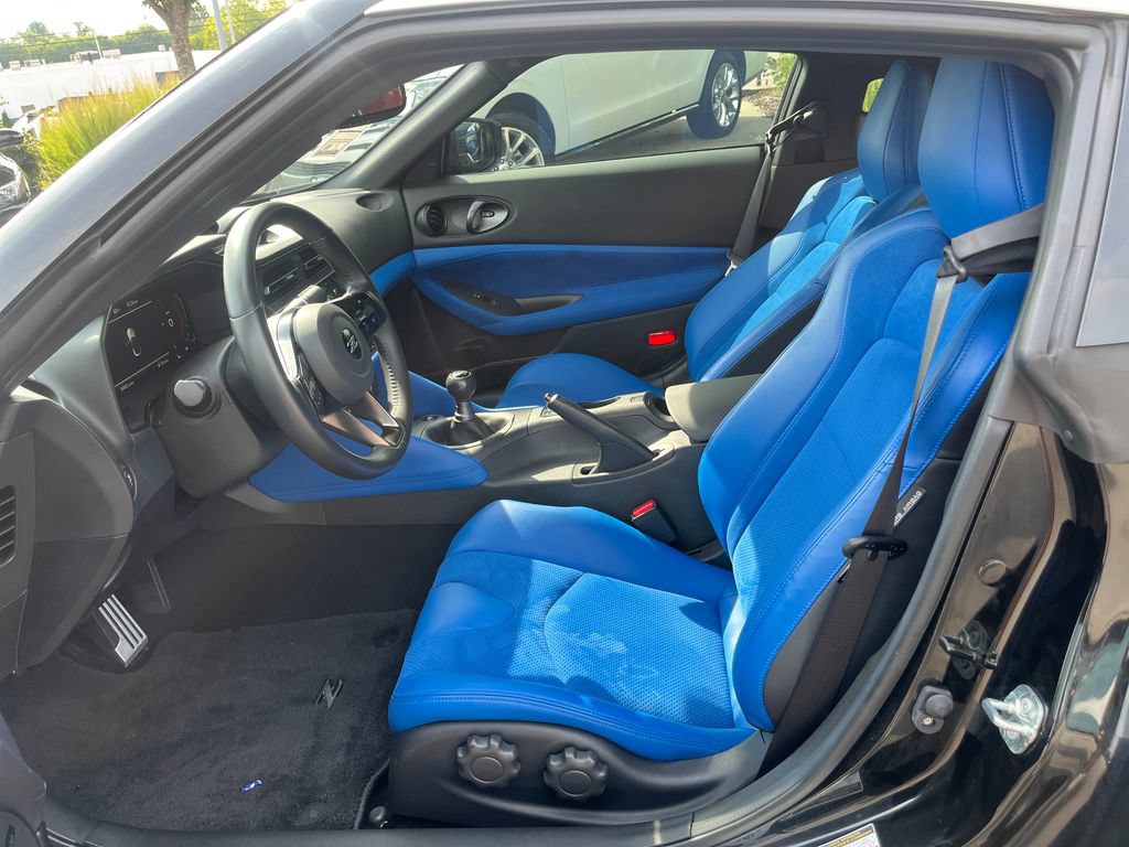 Certified 2024 Nissan Z Performance w/ Floor Mat Package RWD image 9