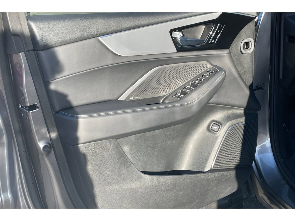 Certified 2023 Acura MDX SH-AWD w/ Technology Package image 10