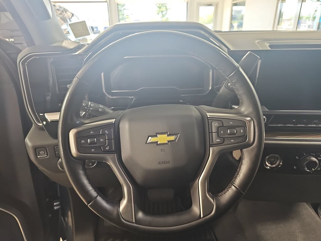 Certified 2024 Chevrolet Silverado 1500 LT AWD/4WD image 22