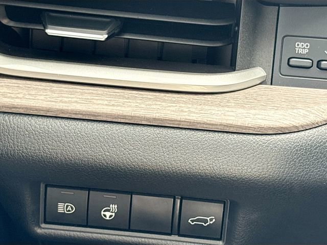 Used 2024 Toyota Grand Highlander Limited image 37