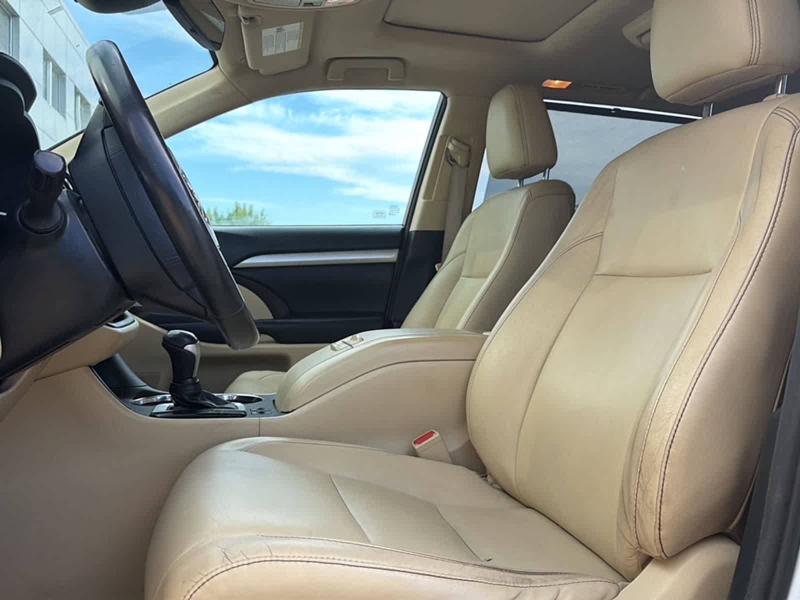 Used 2018 Toyota Highlander XLE AWD/4WD image 14