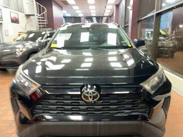 Used 2019 Toyota RAV4 LE image 5