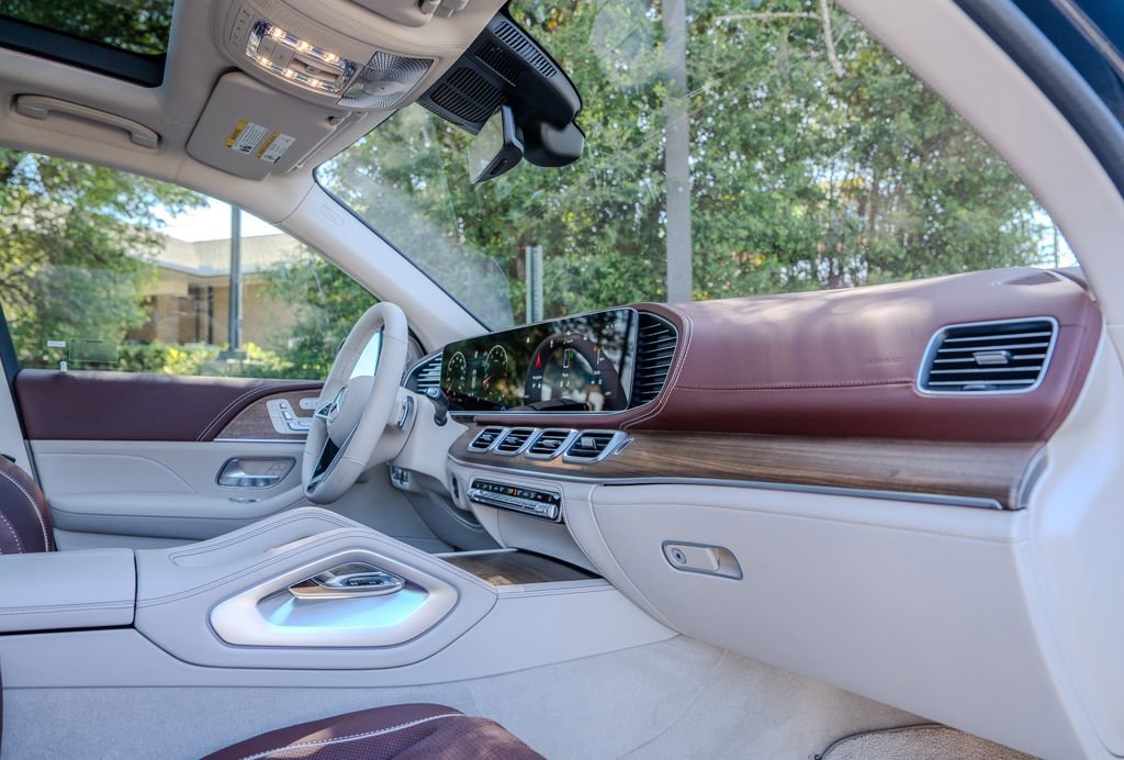 Used 2026 Mercedes-Benz Maybach GLS 600 4MATIC image 28