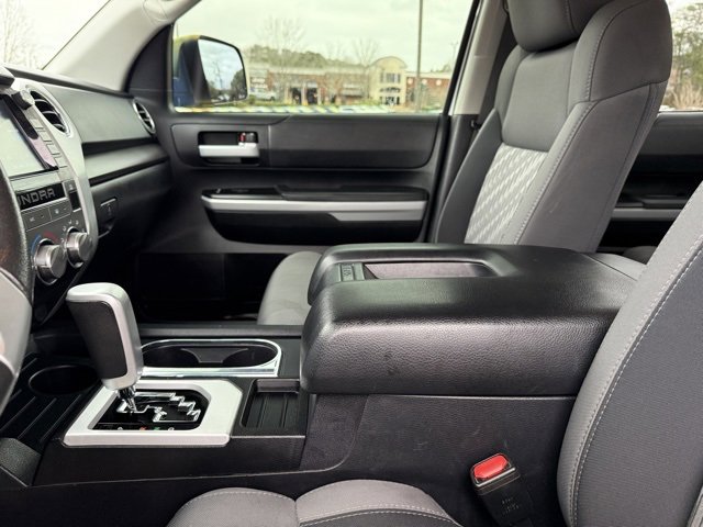 Used 2020 Toyota Tundra SR5 w/ SR5 Convenience Package image 24