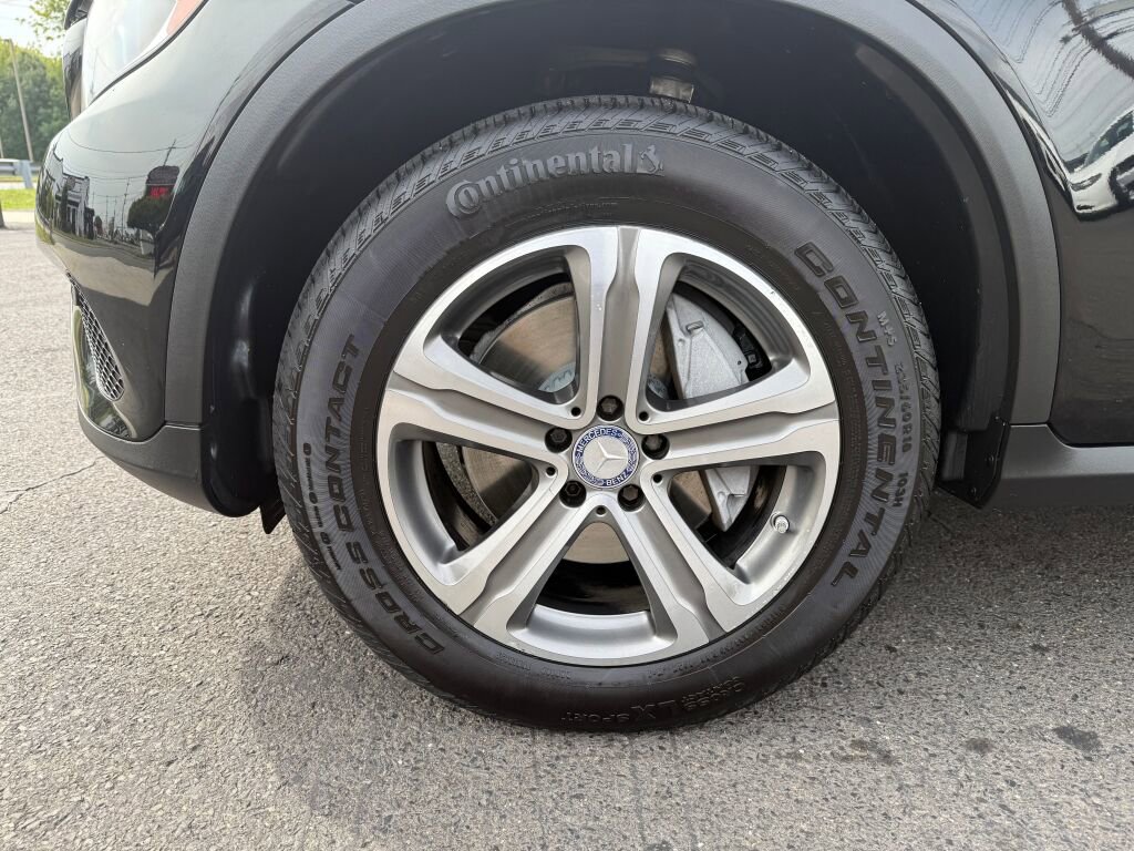 Used 2017 Mercedes-Benz GLC 300 4MATIC image 36