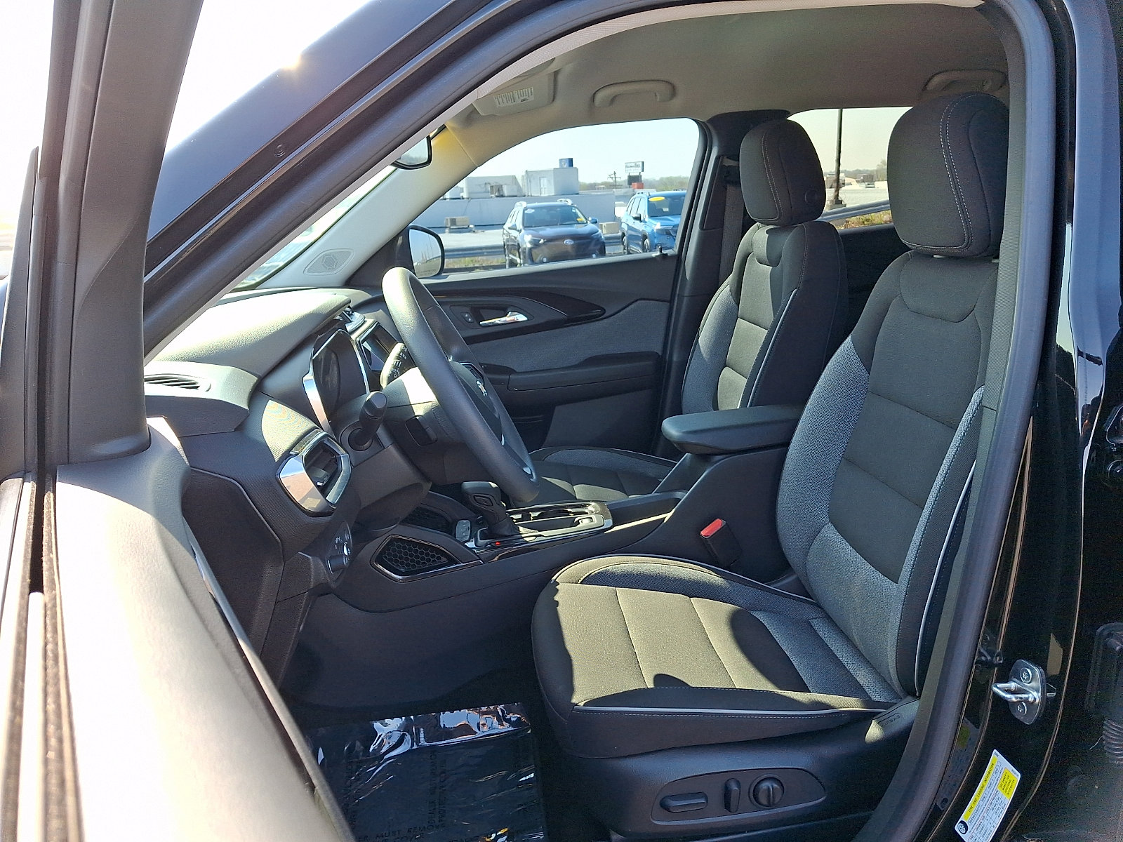 Certified 2023 Chevrolet TrailBlazer LT w/ Convenience Package image 13